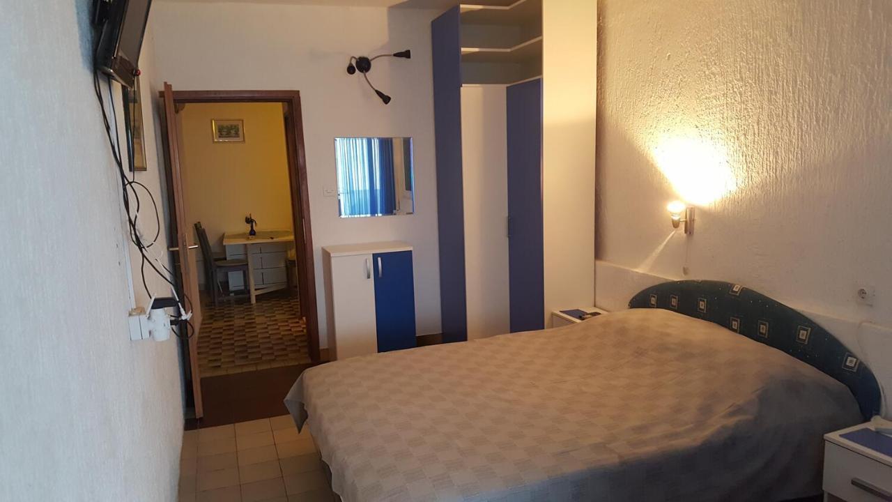 Apartments By The Sea Tucepi, Makarska - 2699 ภายนอก รูปภาพ