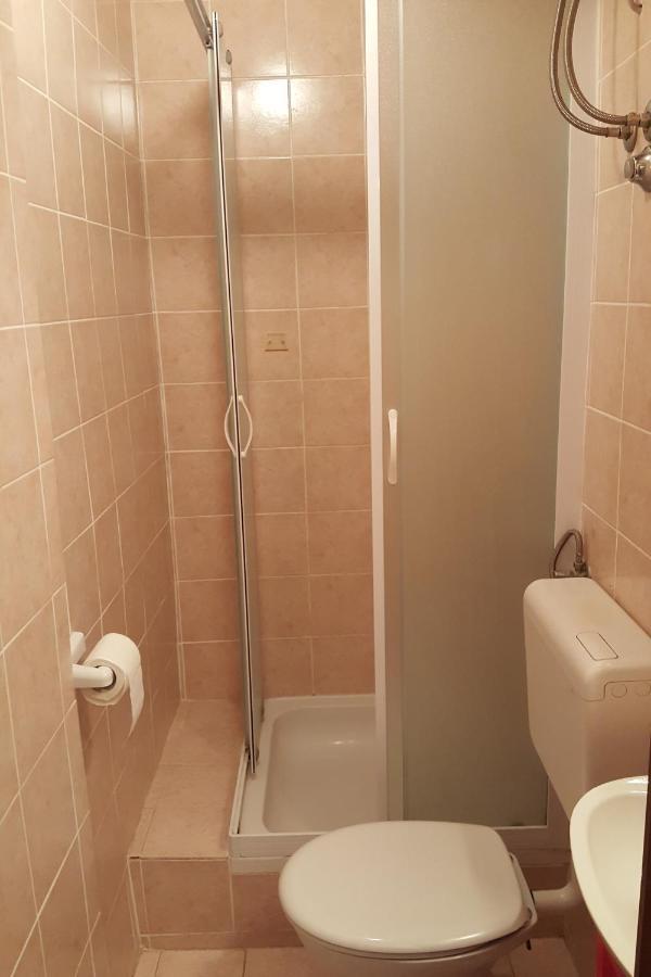 Apartments By The Sea Tucepi, Makarska - 2699 ภายนอก รูปภาพ